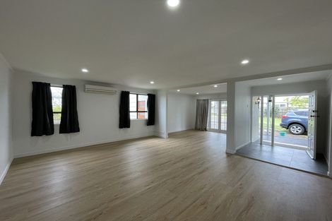 Photo of property in 57 Lynwood Road, New Lynn, Auckland, 0600