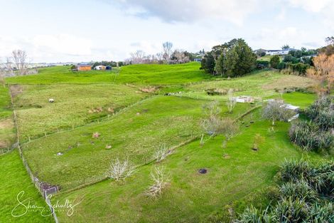 Photo of property in 105 Gorge Road, Maungaturoto, 0520