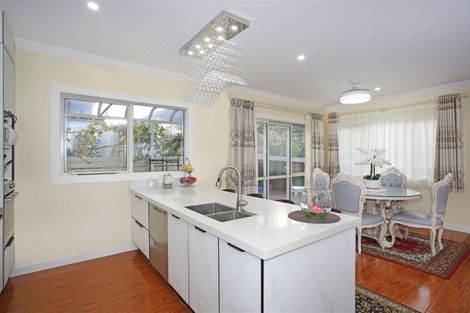 Photo of property in 15 Waitahu Rise, Pukekohe, 2120