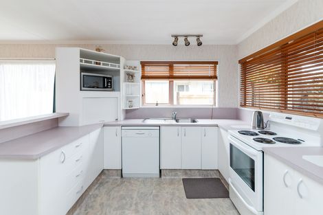 Photo of property in 6 Paradise Place, Milson, Palmerston North, 4414