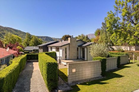 Photo of property in 8 Bracken Street, Arrowtown, 9302
