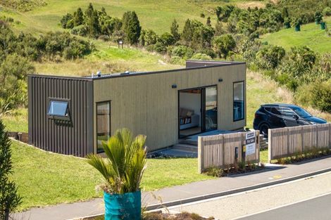 Photo of property in 11 Omahina Street, Raglan, 3225