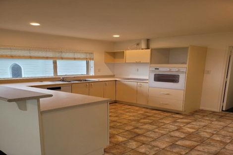 Photo of property in 7 Stanmore Bay Road, Stanmore Bay, Whangaparaoa, 0932