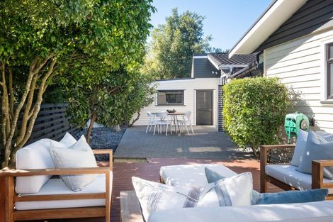 Photo of property in 23 Kent Terrace, Taradale, Napier, 4112