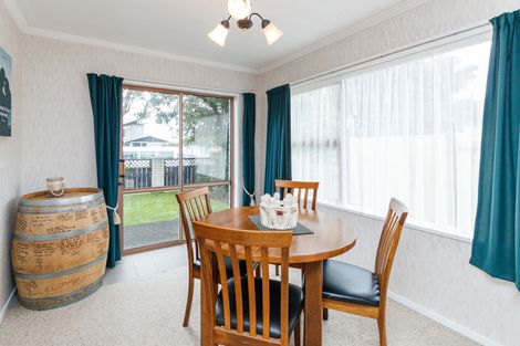 Photo of property in 6 Paradise Place, Milson, Palmerston North, 4414