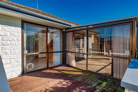 Photo of property in 37 Woodlands Place, Aranui, Christchurch, 8061