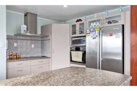 Photo of property in 25 Rata Avenue, Edgecumbe, 3120