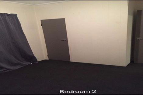 Photo of property in 31 Staincross Street, Green Bay, Auckland, 0604