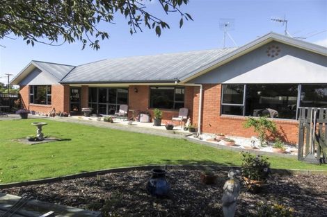 Photo of property in 14 Kirkoswald Street, Wallacetown, 9816