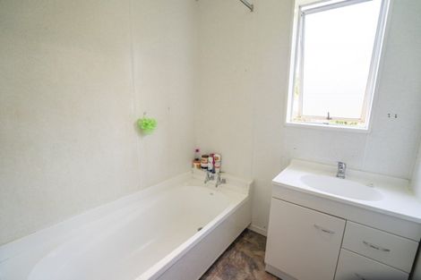 Photo of property in 42 Westmere Place, Manapouri, 9679