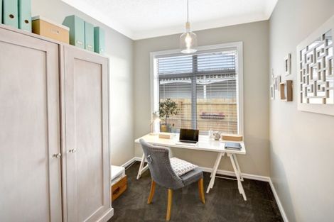 Photo of property in 110 Hargest Crescent, Saint Clair, Dunedin, 9012