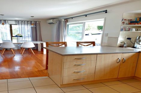 Photo of property in 1/105 John Downs Drive, Browns Bay, Auckland, 0630