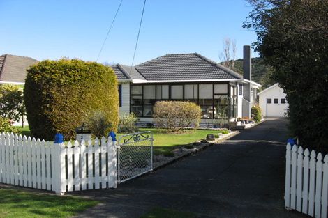 Photo of property in 25 Moohan Street, Wainuiomata, Lower Hutt, 5014
