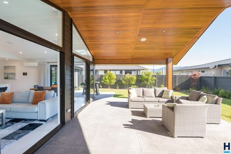 Photo of property in 4 Puketutu Grove, Motueka, 7120