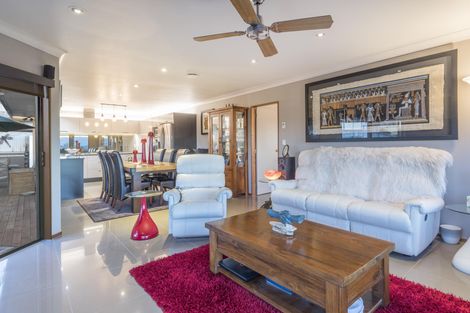 Photo of property in 12 Summerhaven Place, Ohauiti, Tauranga, 3112