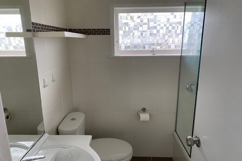 Photo of property in 28d Sunnynook Road, Sunnynook, Auckland, 0620