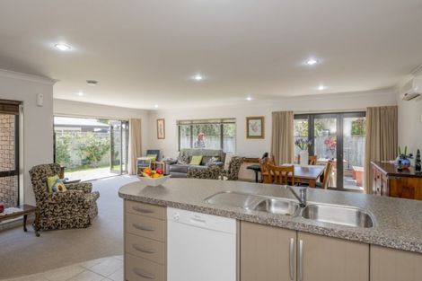 Photo of property in 112a Weraroa Road, Levin, 5510