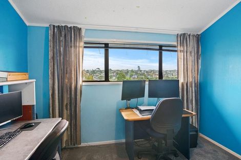 Photo of property in 2/58 Glencoe Road, Browns Bay, Auckland, 0630