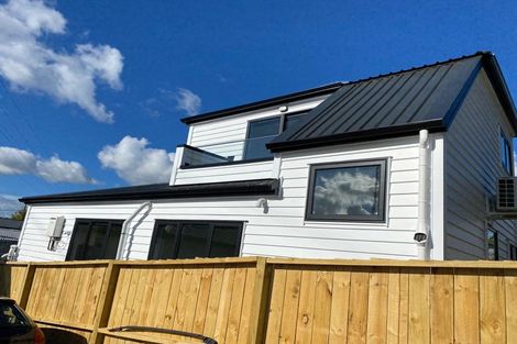 Photo of property in 15 Kiernan Place, Kelston, Auckland, 0602