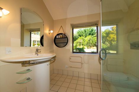 Photo of property in 4 Sanderson Place, Havelock North, 4130