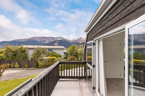 Photo of property in 7 Kelvin Place, Kelvin Heights, Queenstown, 9300