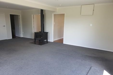 Photo of property in 124 Kent Road, Burgess Park, New Plymouth, 4371