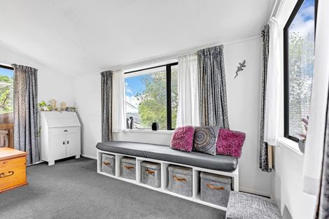 Photo of property in 3 Denarius Lane, Glendene, Auckland, 0602