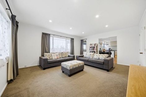 Photo of property in 2/121 Forrest Hill Road, Forrest Hill, Auckland, 0620