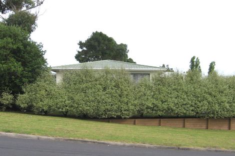 Photo of property in 1 Cyril Crescent, West Harbour, Auckland, 0618