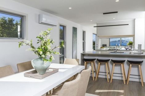 Photo of property in 1/465a Beach Road, Murrays Bay, Auckland, 0630