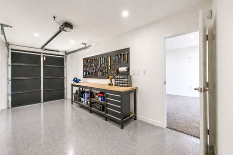Photo of property in 1 Kaimai Avenue, Massey, 0614