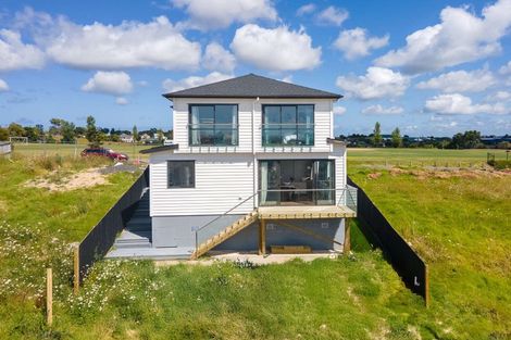 Photo of property in 33 Baumea Rise, Massey, Auckland, 0614