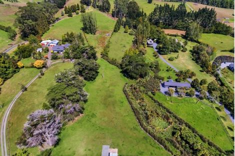 Photo of property in 132 Mahoenui Valley Road, Coatesville, 0793