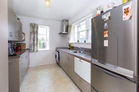 Photo of property in 37 Kashmir Avenue, Clouston Park, Upper Hutt, 5018