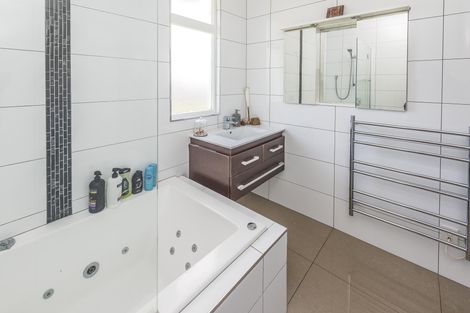 Photo of property in 4 Bute Place, Aramoho, Whanganui, 4500