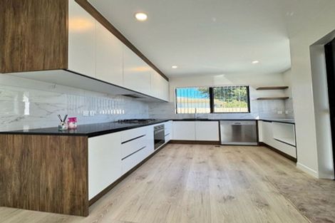 Photo of property in 9a Pukeroa Place, Papakura, 2110