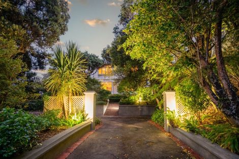 Photo of property in 42 Central Terrace, Kelburn, Wellington, 6012