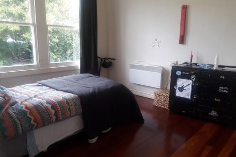 Photo of property in 2 Kerr Street, Devonport, Auckland, 0624