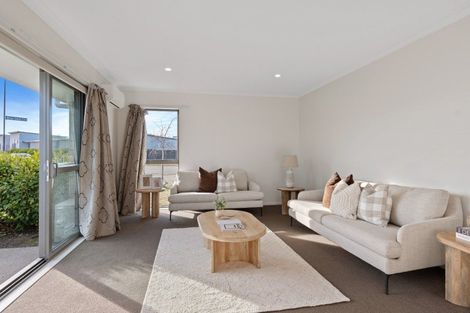 Photo of property in 33 William Dawson Crescent, Wigram, Christchurch, 8025