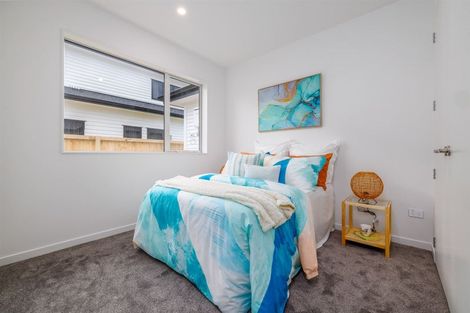 Photo of property in 23 Mcindoe Road, Kumeu, 0810