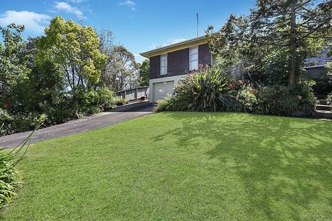 Photo of property in 5 Mirrabooka Avenue, Botany Downs, Auckland, 2010