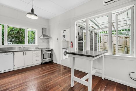 Photo of property in 7 Asquith Terrace, Brooklyn, Wellington, 6021