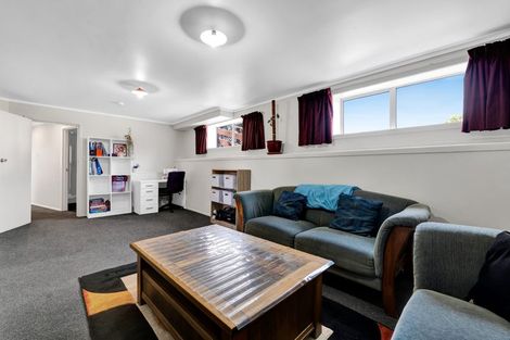 Photo of property in 5 Handley Place, Glen Avon, New Plymouth, 4312