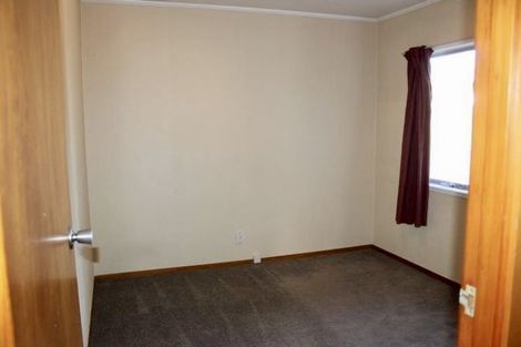 Photo of property in 21 Lisa Rise, Half Moon Bay, Auckland, 2012