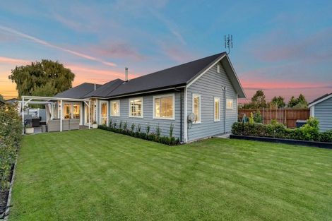 Photo of property in 8 Highfield Lane, Rangiora, 7400