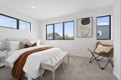 Photo of property in 31 Tiroroa Avenue, Te Atatu South, Auckland, 0610