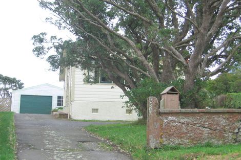 Photo of property in 32 Tarawera Road, Johnsonville, Wellington, 6037