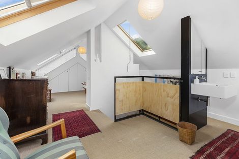 Photo of property in 118 Elizabeth Street, Mount Victoria, Wellington, 6011