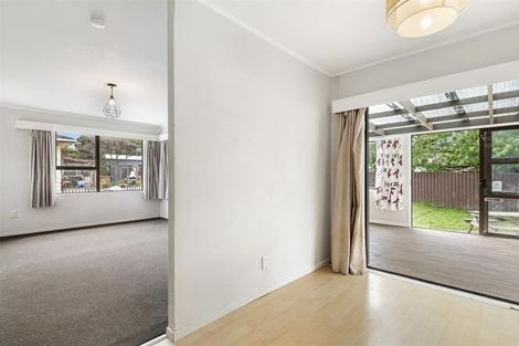 Photo of property in 18 Balloch Street, Randwick Park, Auckland, 2105