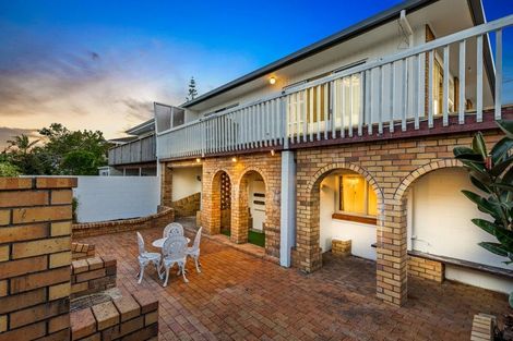 Photo of property in 1/100 Titirangi Road, New Lynn, Auckland, 0600